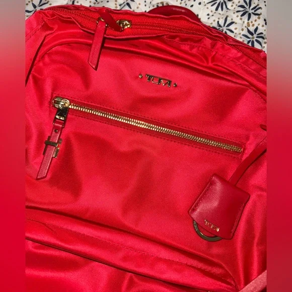 Tumi Red Voyageur Carson Backpack Gold Nylon Laptop Bag Travel NWOT - Picture 3 of 9